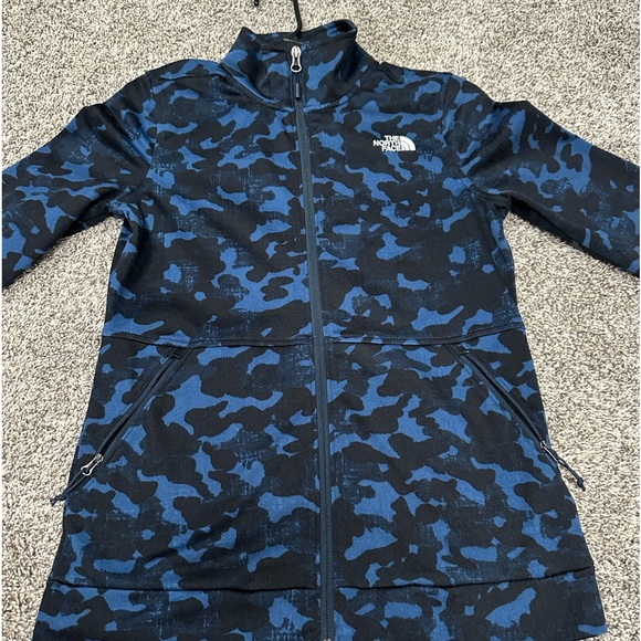The North Face Zip Front Jacket CAMO - Picture 2 of 11